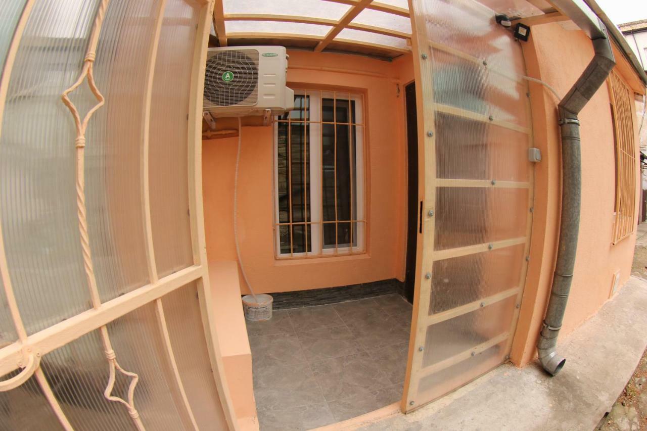 Apartment On Gimnazycheskaya โอเดสซา ภายนอก รูปภาพ