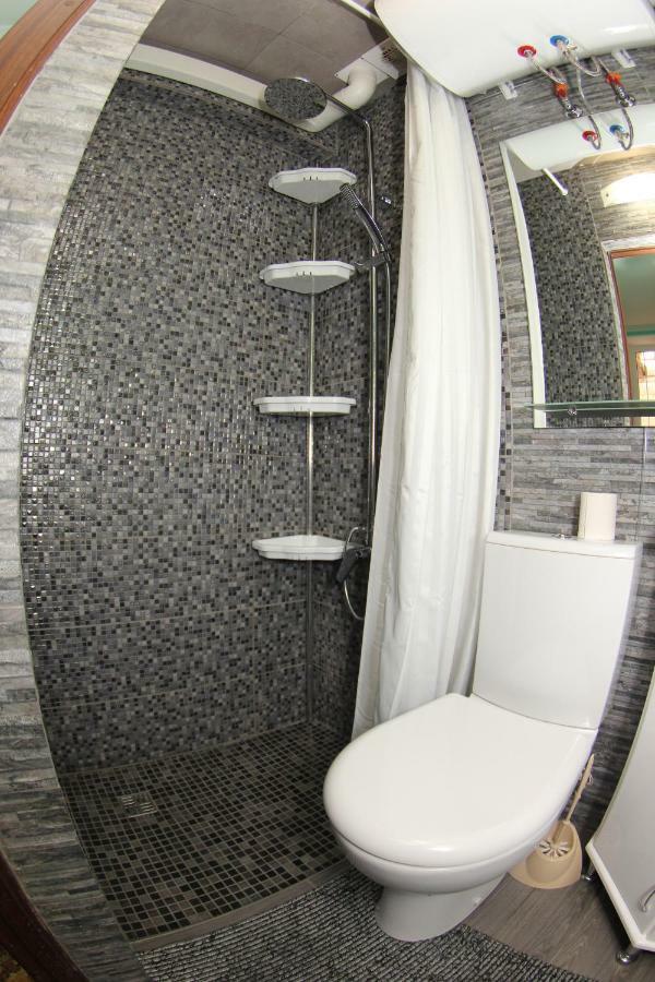 Apartment On Gimnazycheskaya โอเดสซา ภายนอก รูปภาพ