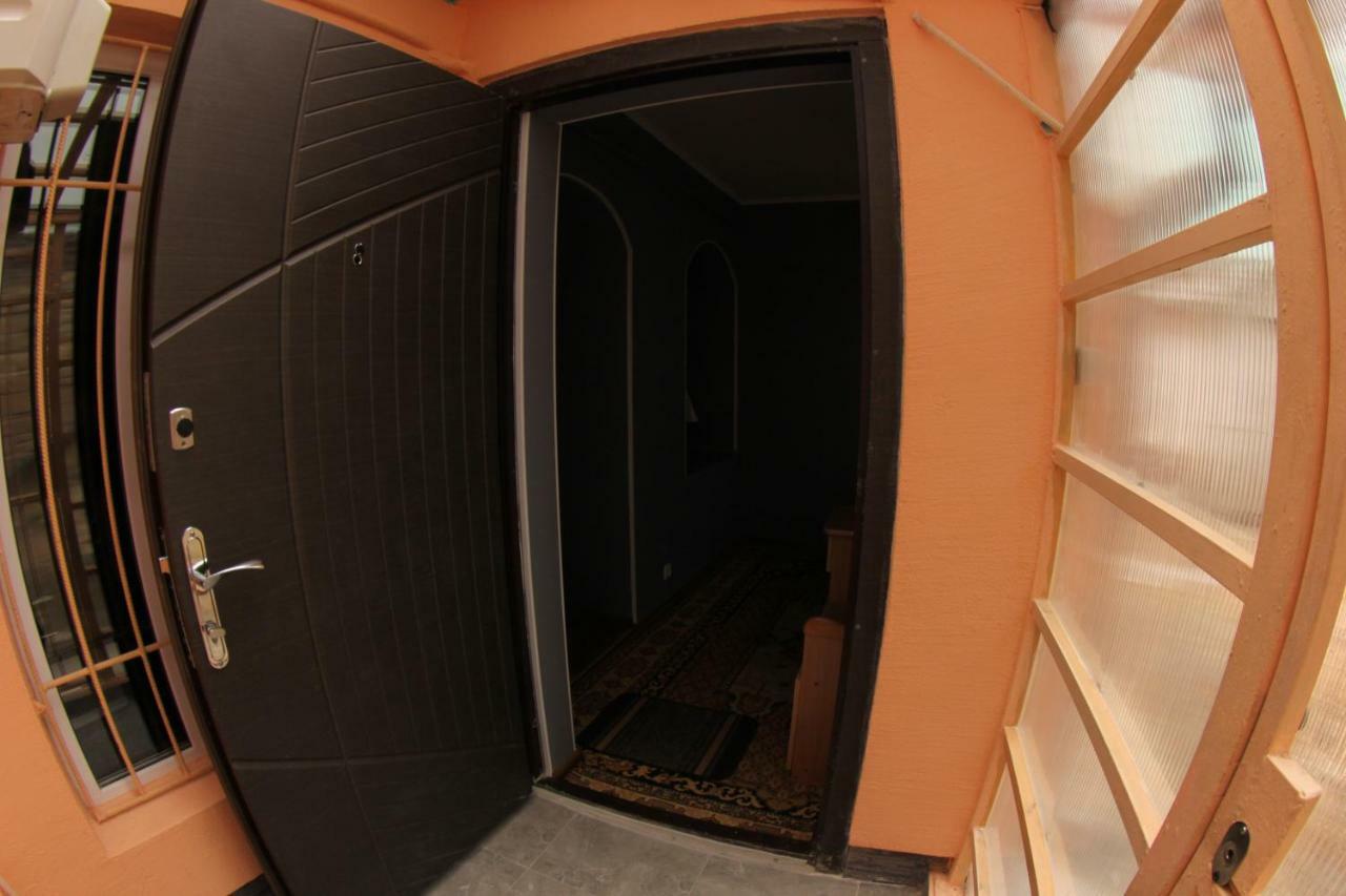 Apartment On Gimnazycheskaya โอเดสซา ภายนอก รูปภาพ